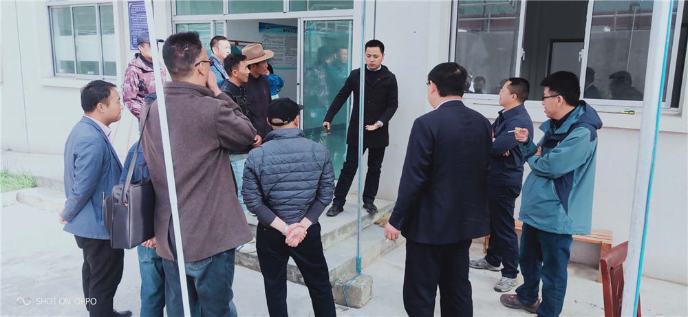 西南督查組在自治區(qū)、日喀則市、吉隆縣、吉隆鎮(zhèn)有關(guān)領(lǐng)導(dǎo)的陪同下對(duì)吉隆鎮(zhèn)污水處理廠檢查工作