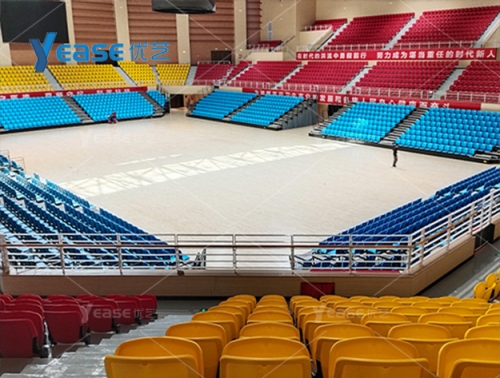 新疆醫(yī)科大學(xué)體育館（雪蓮山校區(qū)）